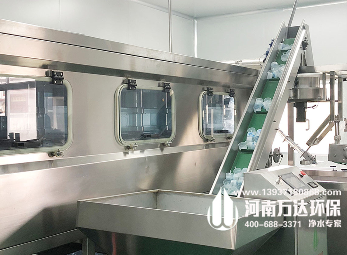 送蓋機 送蓋機